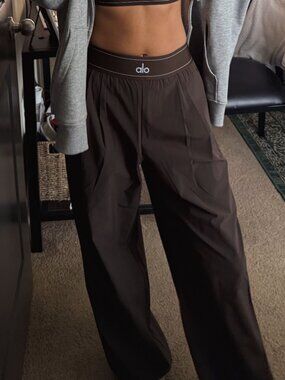 ☕Alo Yoga Suit Up Trouser Coffee Brown☕ Regular 30-inch Inner Seam Length